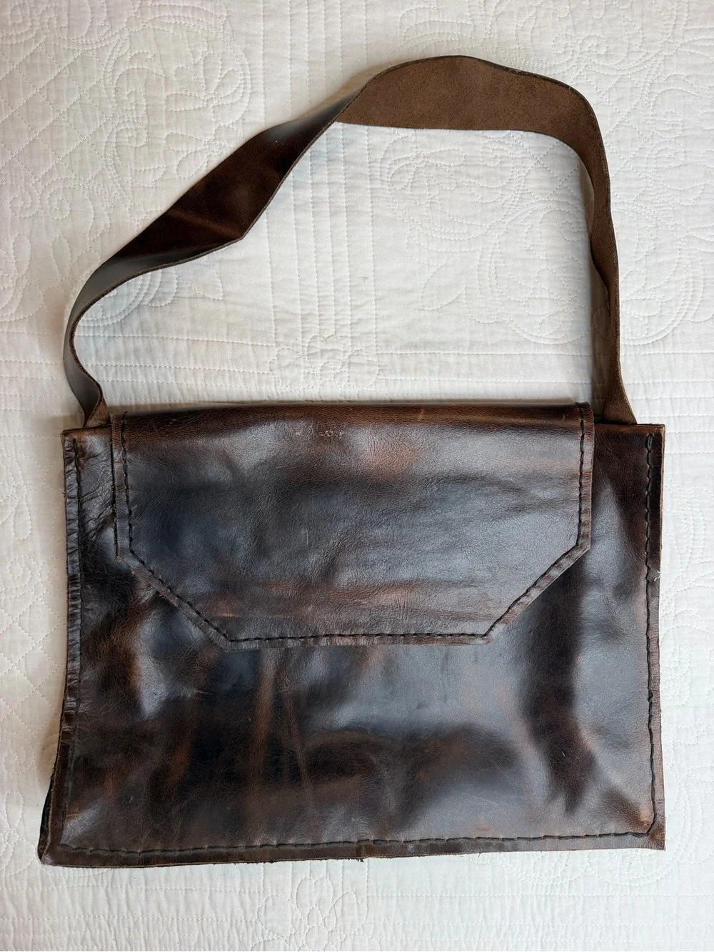 Vintage Brown Leather Messenger Bag Purse 11x15x4” Envelope Style classic